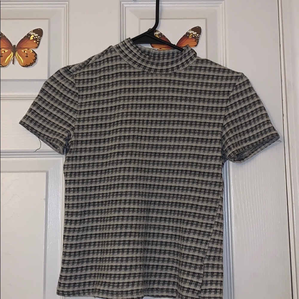 BLACK PATTERN TSHIRT
